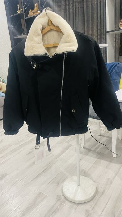 Теплые куртки разные  цены