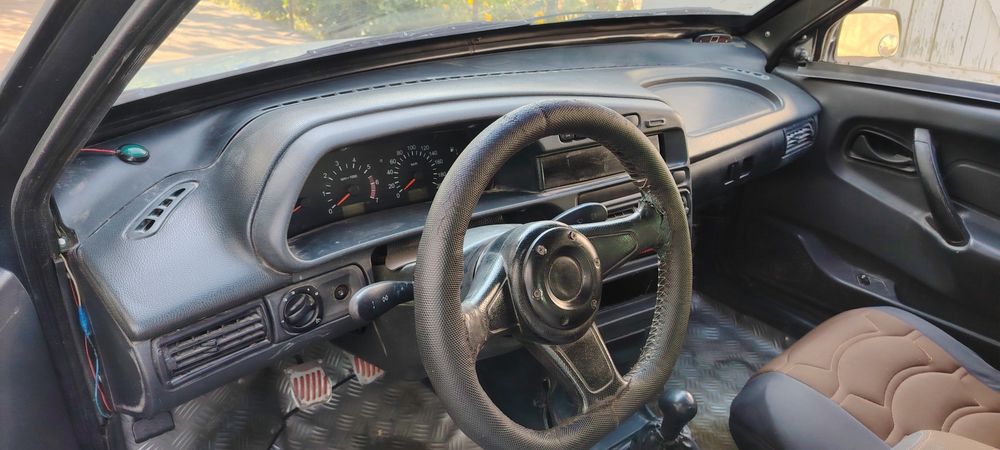 Lada 21099 faqat naxtga