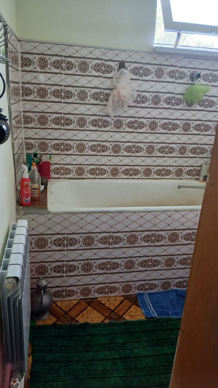 Jizzax viloyati Sharof Rashidov tumani, uchtepada Uy sotiladi 3 xona