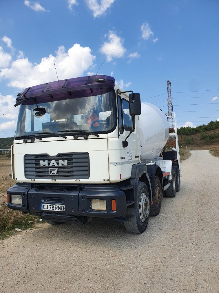 Vând autobetoniera MAN 32364 an 2001 euro3