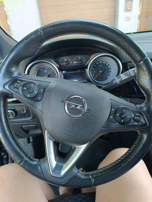 Se vinde Opel Astra K Sport Tourer + +