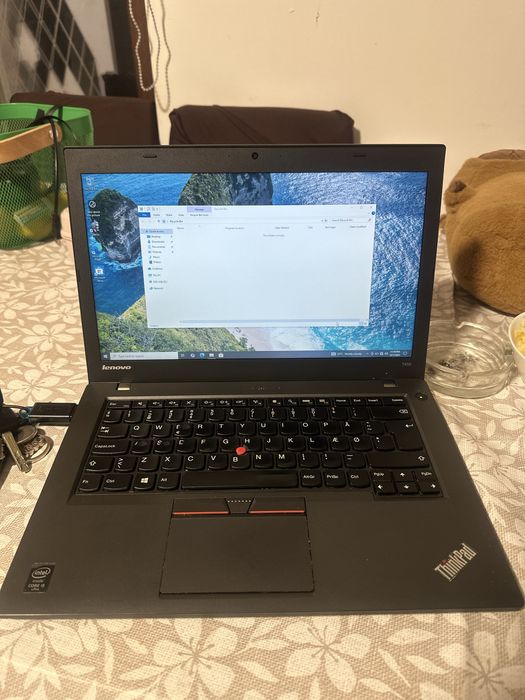 Vând Lenovo ThinkPad T450 i5, 8GB RAM, Windows 10 Pro