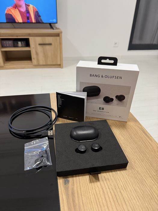 Безжични слушалки Bang&Olufsen E8 3rd Gen като нови