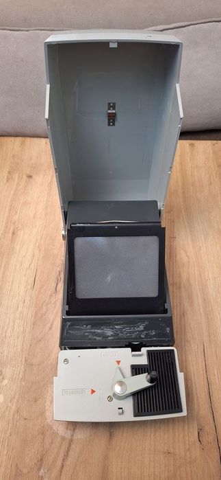 Aparat pt văzut filme cu incetinitorul