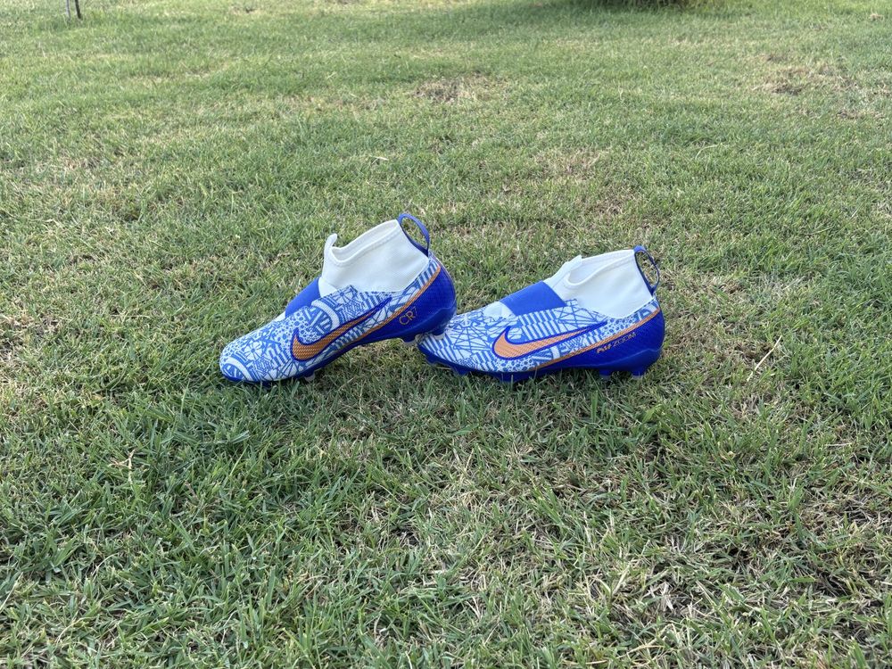 Калеври Nike JR zoom superfly 9 pro vs CR7 fg