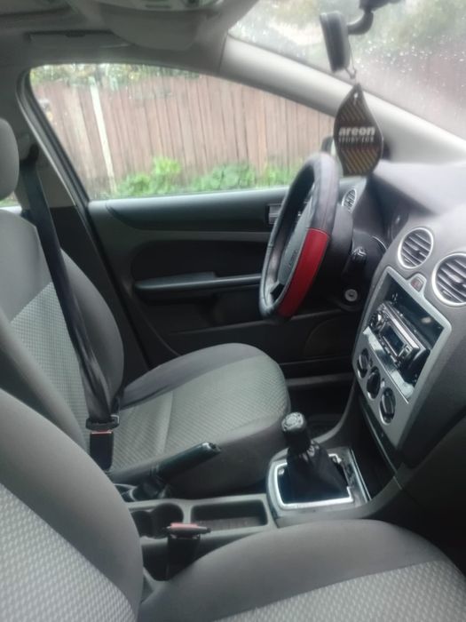 Vând ford focus 2