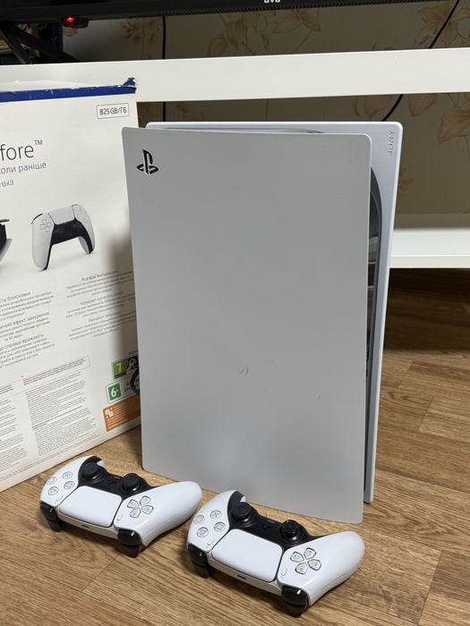 Ps5, 2 джойстика, в хорошем состоянии