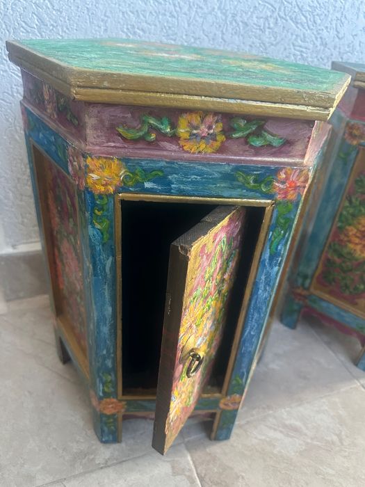 Старинни шкафчета 2броя