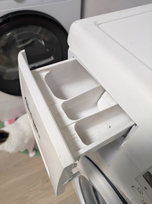 Пералня Bauknecht 1-6 kg A+++ 1400 оборота Slim, употребявана.