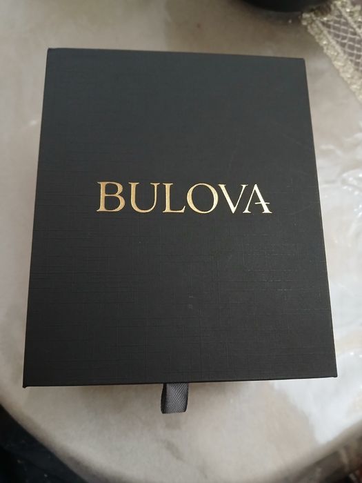 Продаётся  часы  Bulova