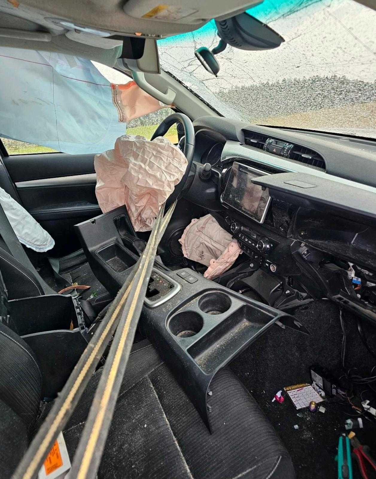 Dezmembrez Toyota Hilux 2019 automata 2.4