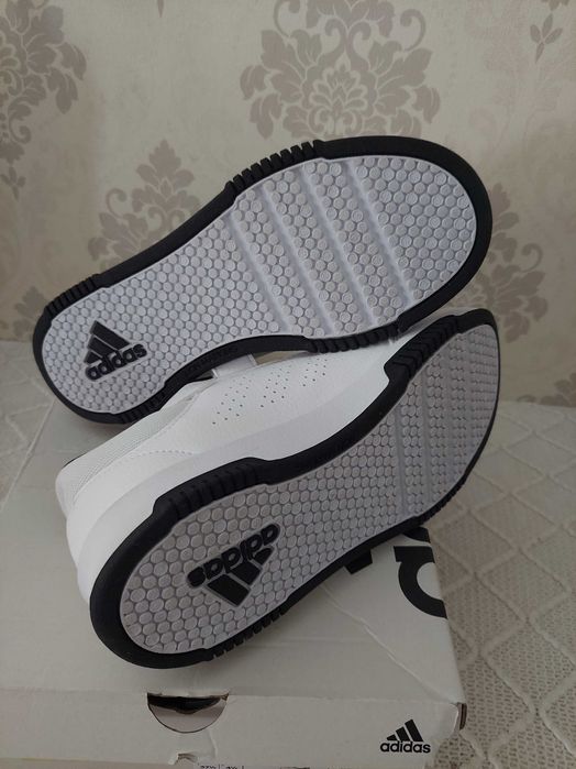 Adidasi originali