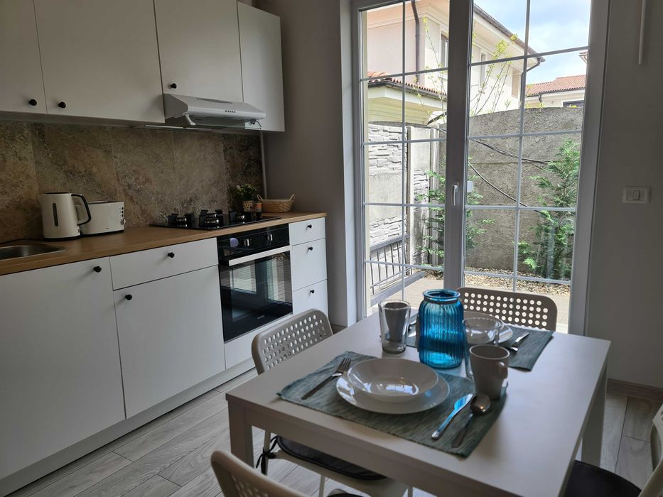 Apartament 2 camere, parter, terasa, loc de parcare