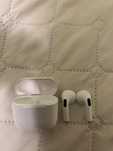 AirPods слушалки