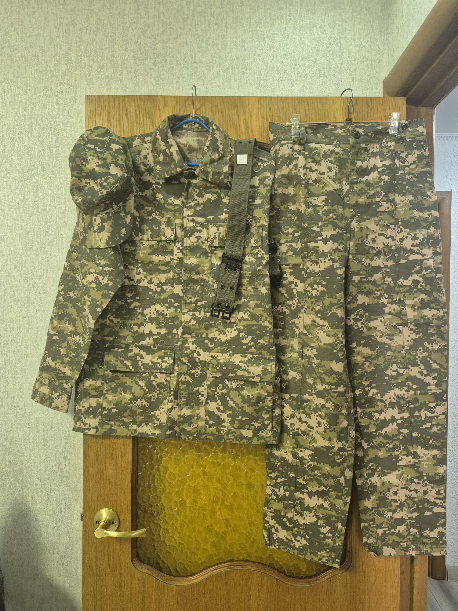 Продам камуфляжную форму