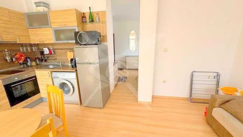 Продава се Двустаен апартамент в к.к. Слънчев бряг - 49 кв.м за 919 €/кв.м - Снимка #3