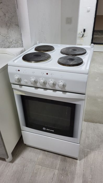 Продам электрическую плиту