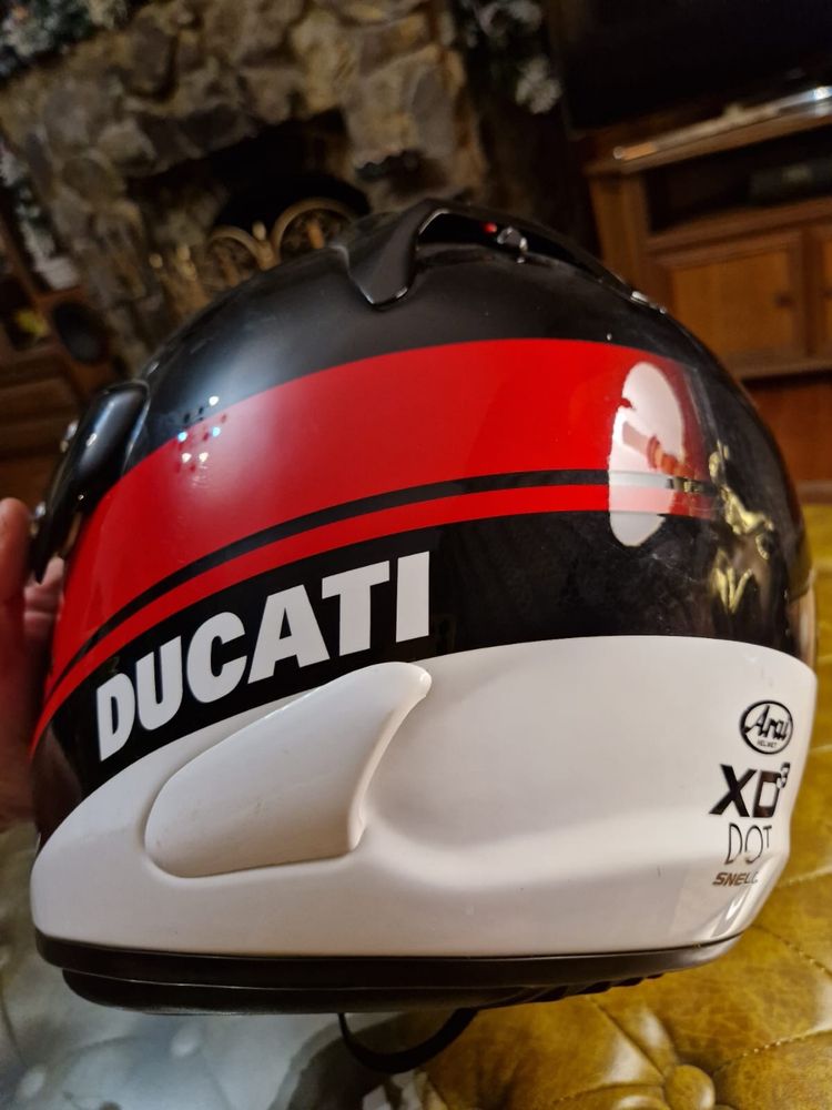 Мотошлем, Arai Ducati