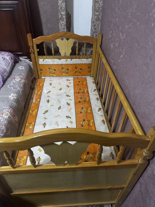 Кроват сотилади янгидек