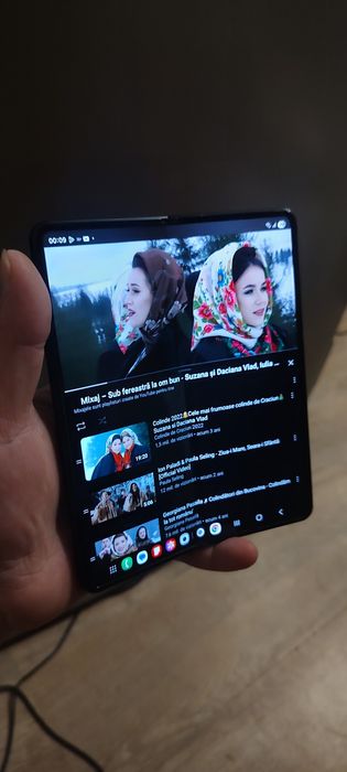 Huse Samsung Z fold   3. Second