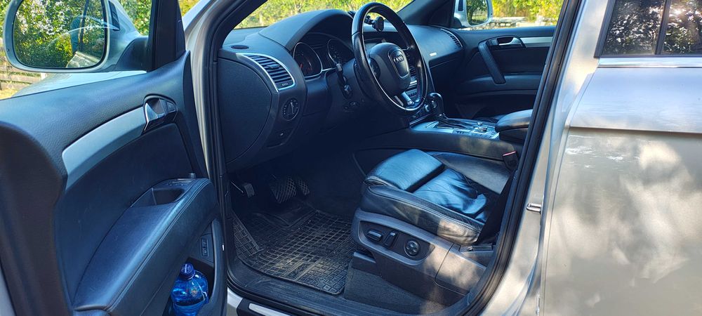 Audi Q7 3.0 TDI S line, 7 locuri, stare f. bună, proprietar