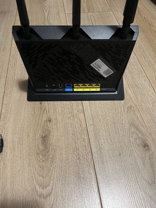 Vand router wireless + Sim ASUS