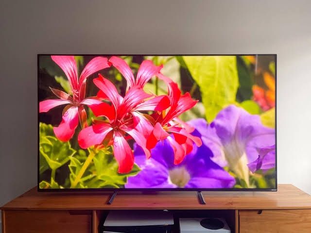 Телевизор QLED Samsung QE-43Q7F 43" (2025) Вьетнам  2 goda garantiya