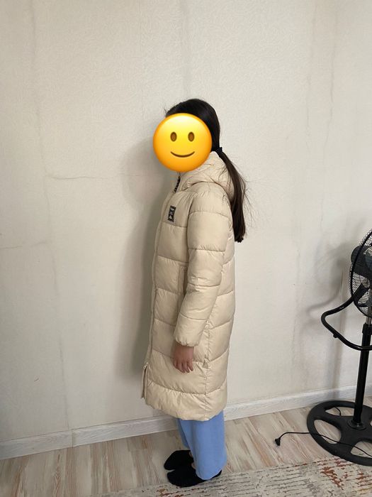 Продам зимнюю куртку на девочку