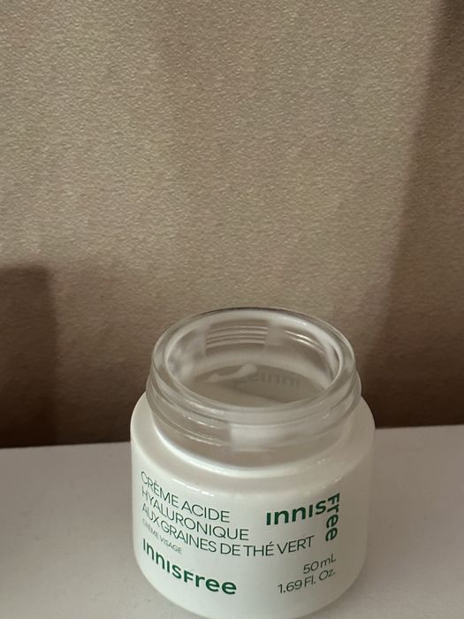 Innisfree крем с хиалуронова киселина и Rochas Mademoiselle