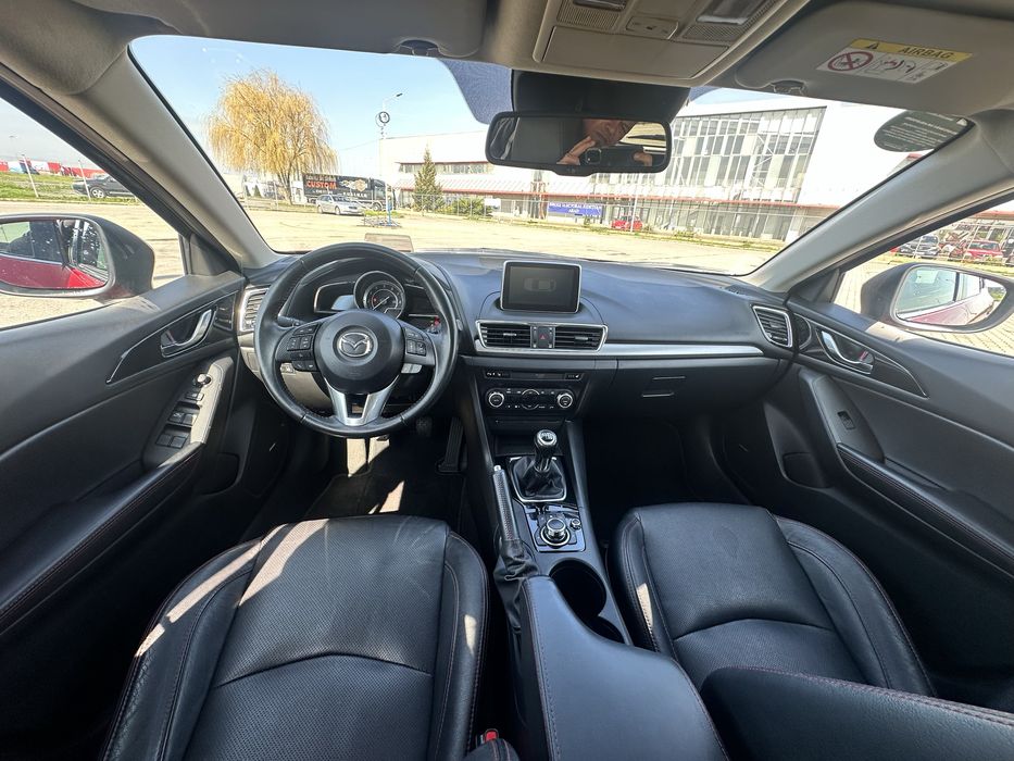 Mazda 3 G120 Revolution Top