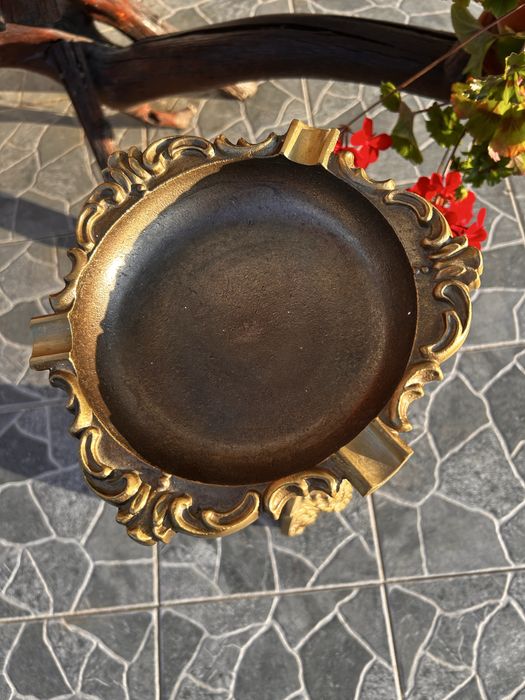 Scrumiera baroc din bronz masiv