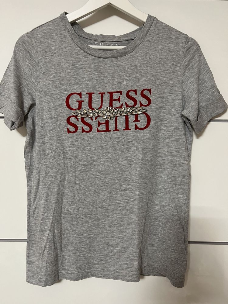 Тениска Guess с камъни