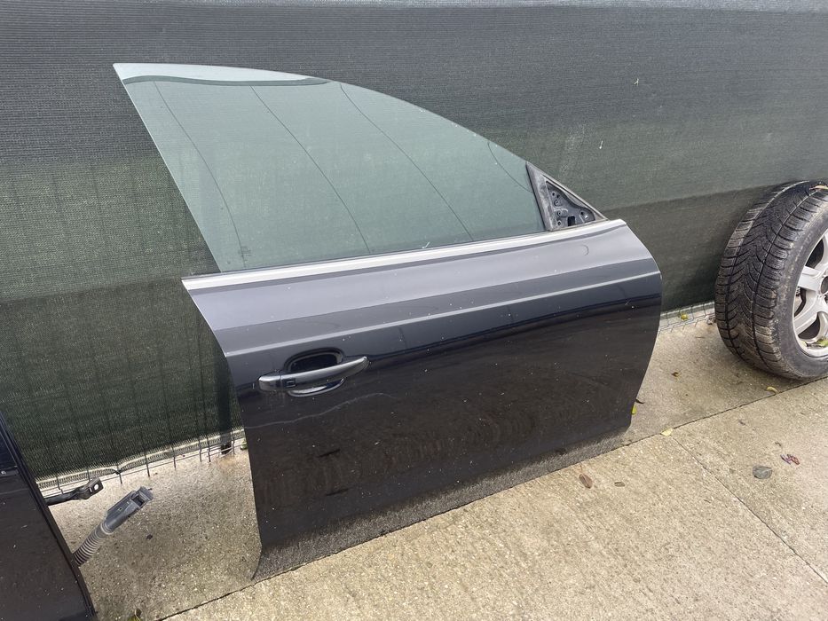 Usa / portiera stanga / dreapta fata / spate Audi A5 B8 LZ9Y negru