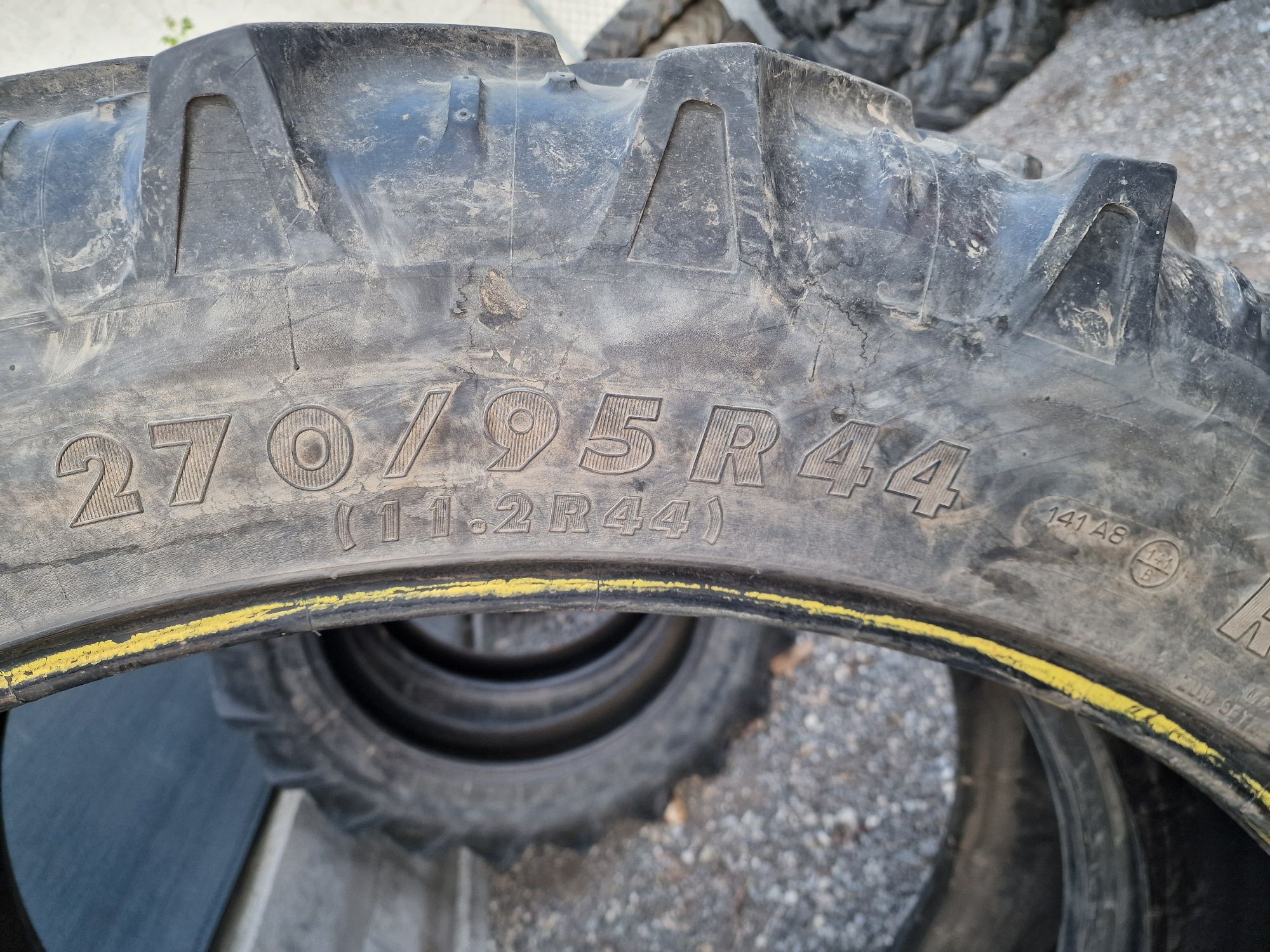 CAUCIUCURI agri 11.2R44 (270/95R44) marca Kleber