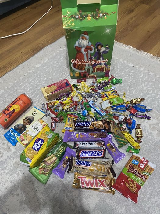 Новогодний кульки новогодний подарок для детей в коробке оптом розница