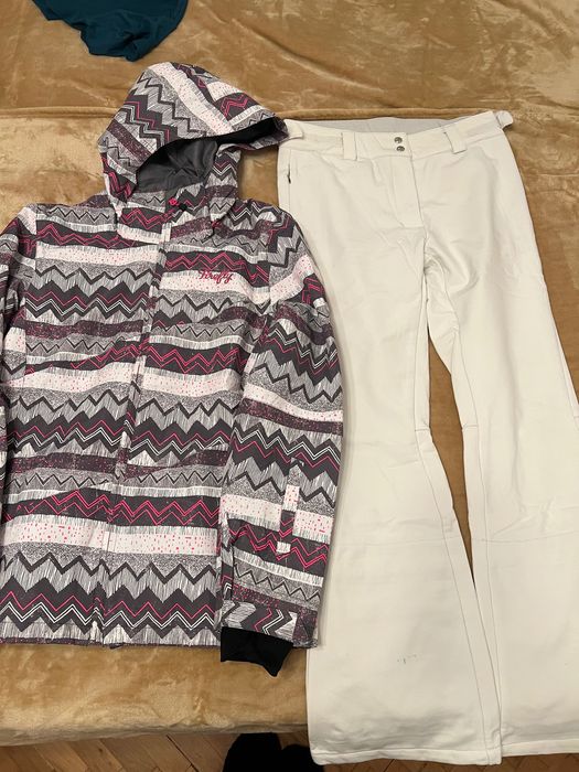 Дамски ски екип (долница+горница). Продава се и отделно