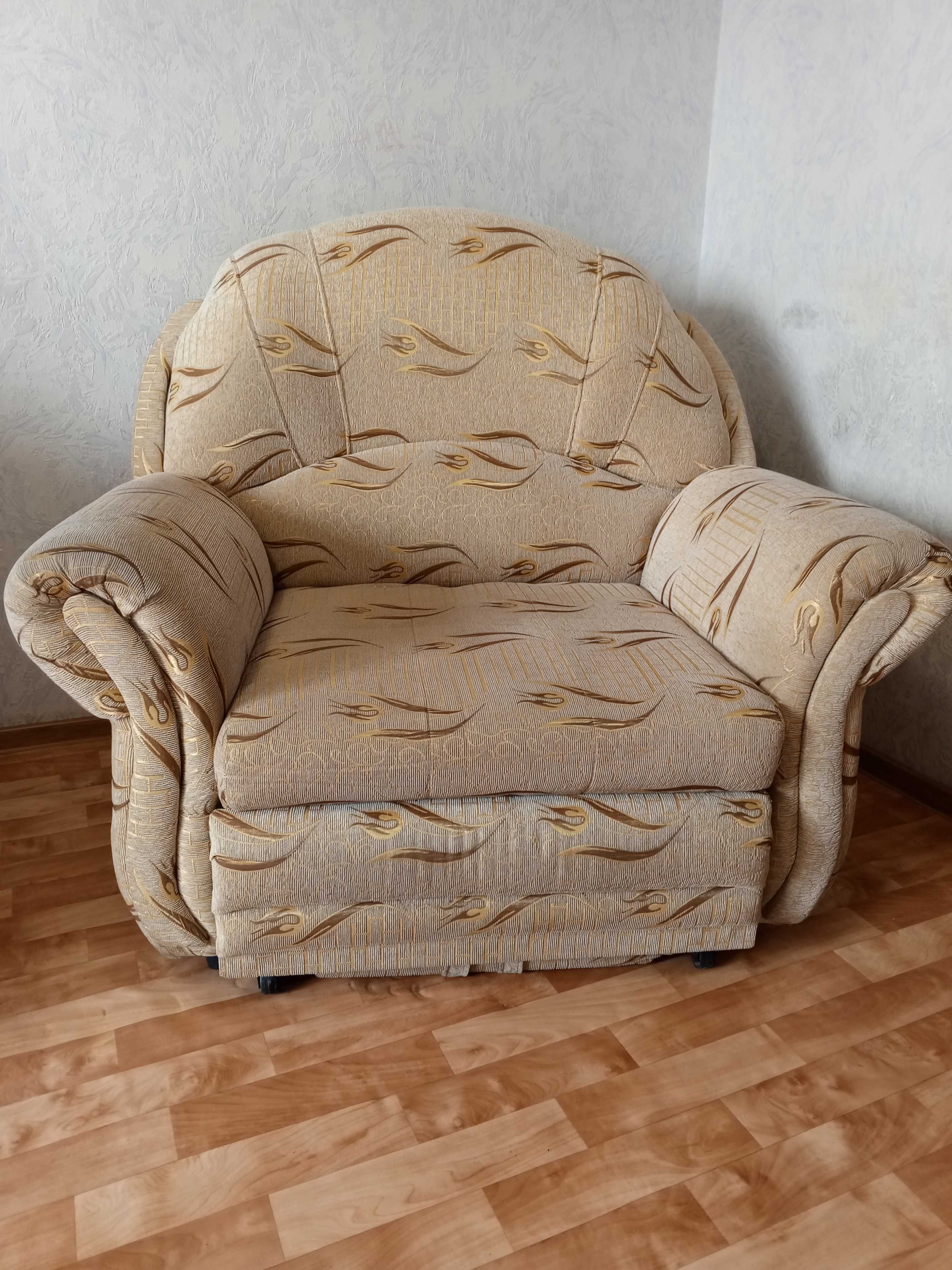 Мягкий уголок (диван+кресло)