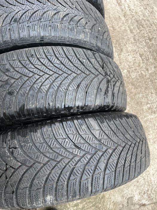 Cauciucuri M+S 215/65/16