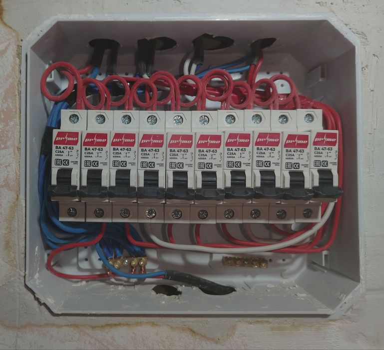 Elektrik va elektr montaj ustasi