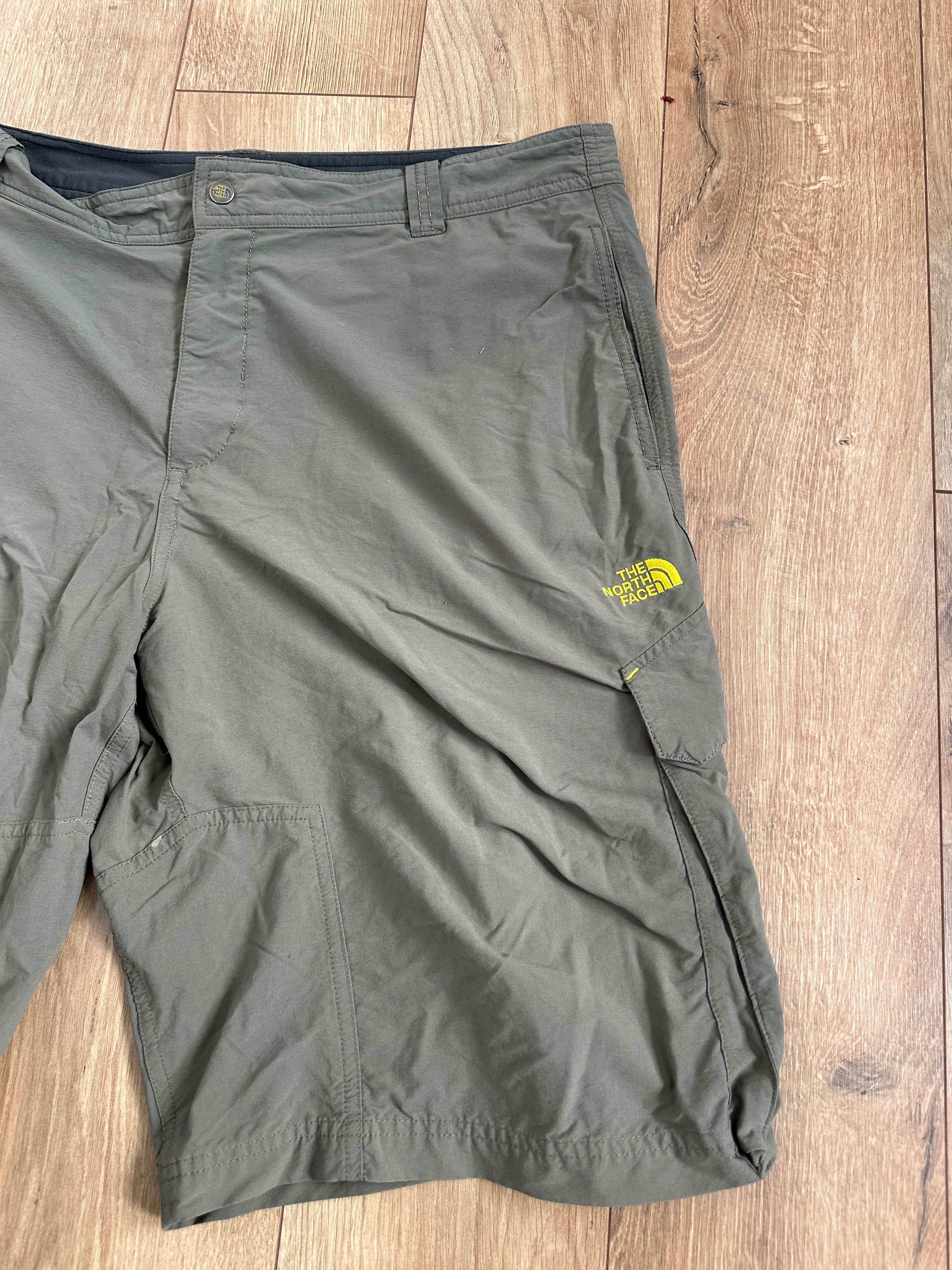 The North Face  barbati 38 / 56 2XL XXL pantaloni scurti