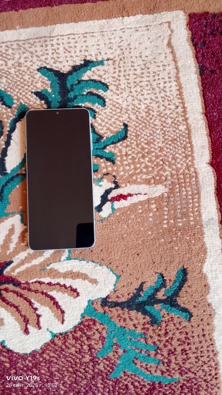 Samsung 06 va TECNO sotilad