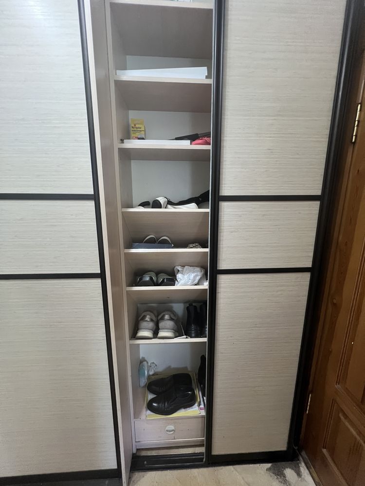 Продам шкаф купе в прихожую