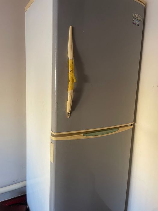 Холодильник сатылады