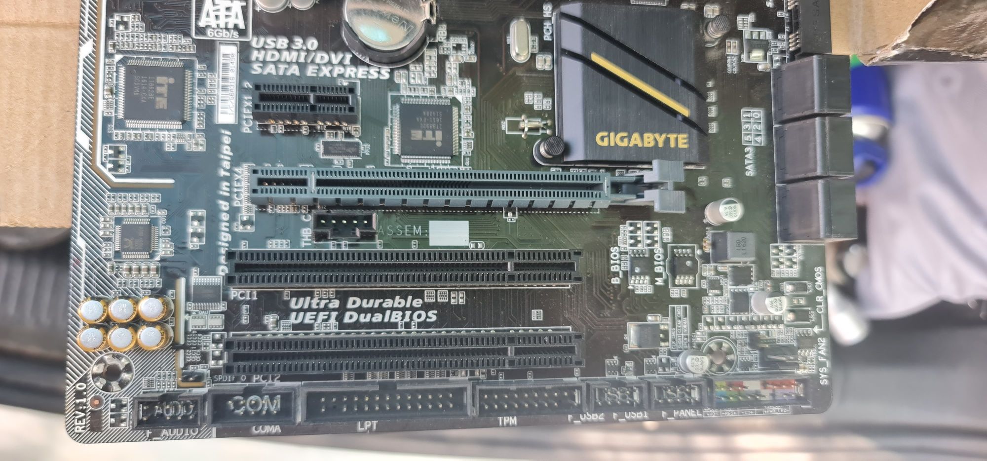 Placa de baza Gigabyte-Ga-B150-Hd3