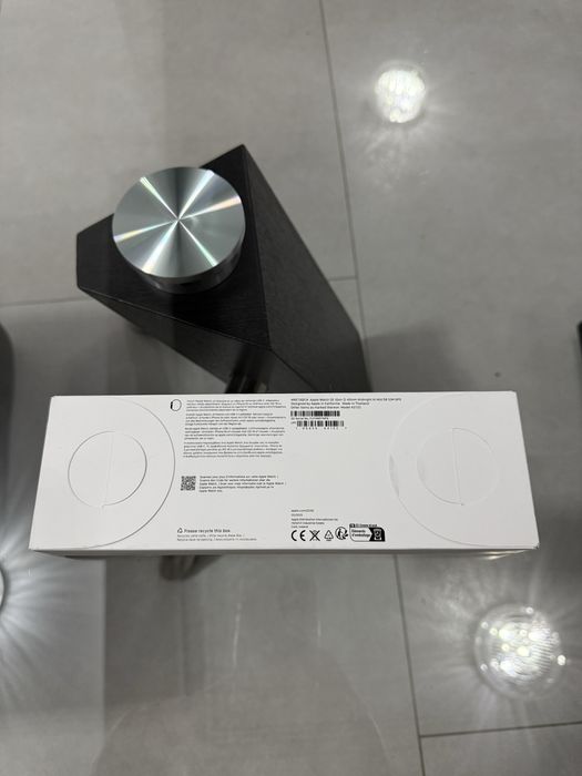 Apple Watch SE (2nd Gen) midnight 40mm / GPS • NOU / SIGILAT •