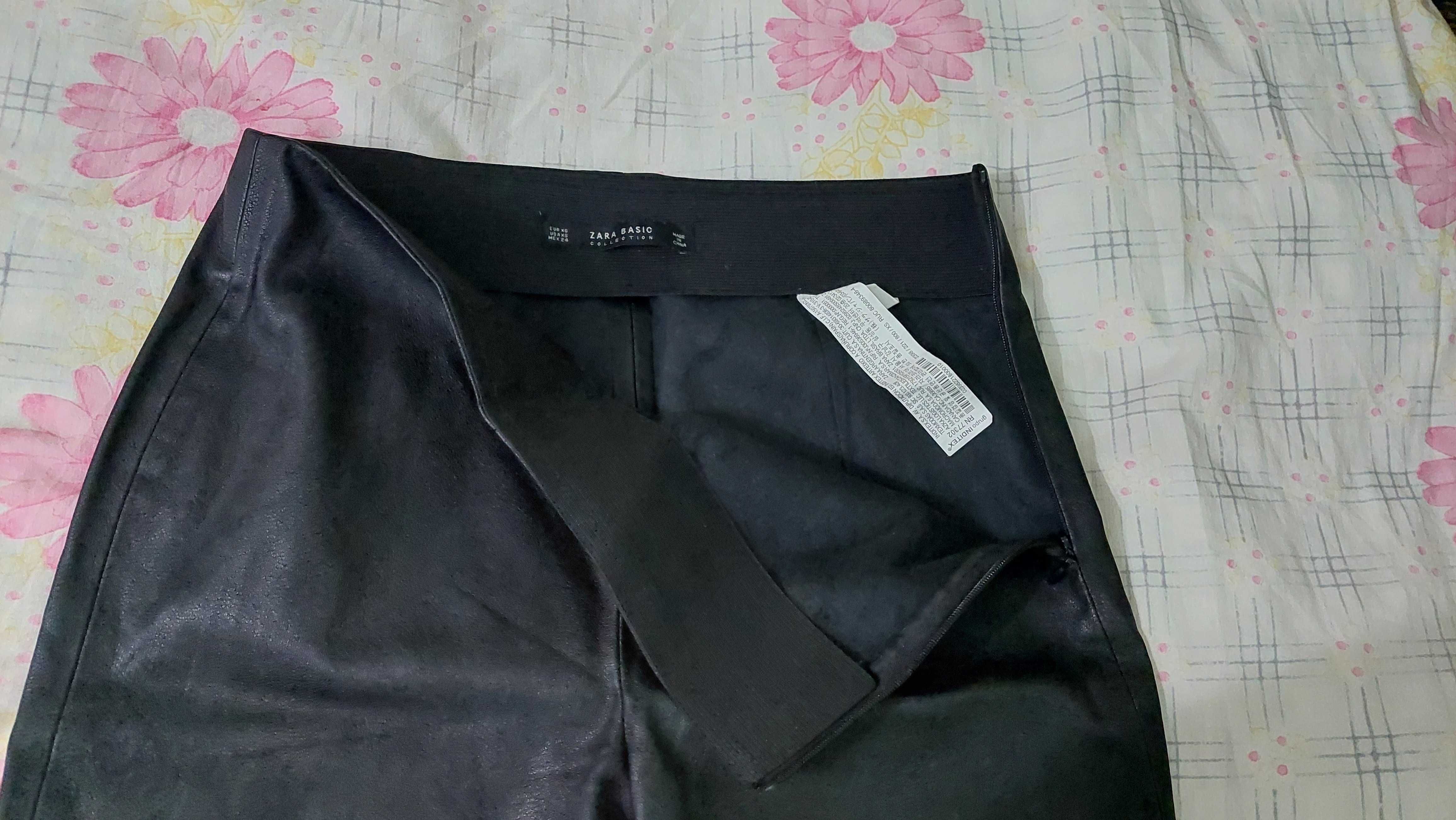 Pantaloni  Zara mărime XS