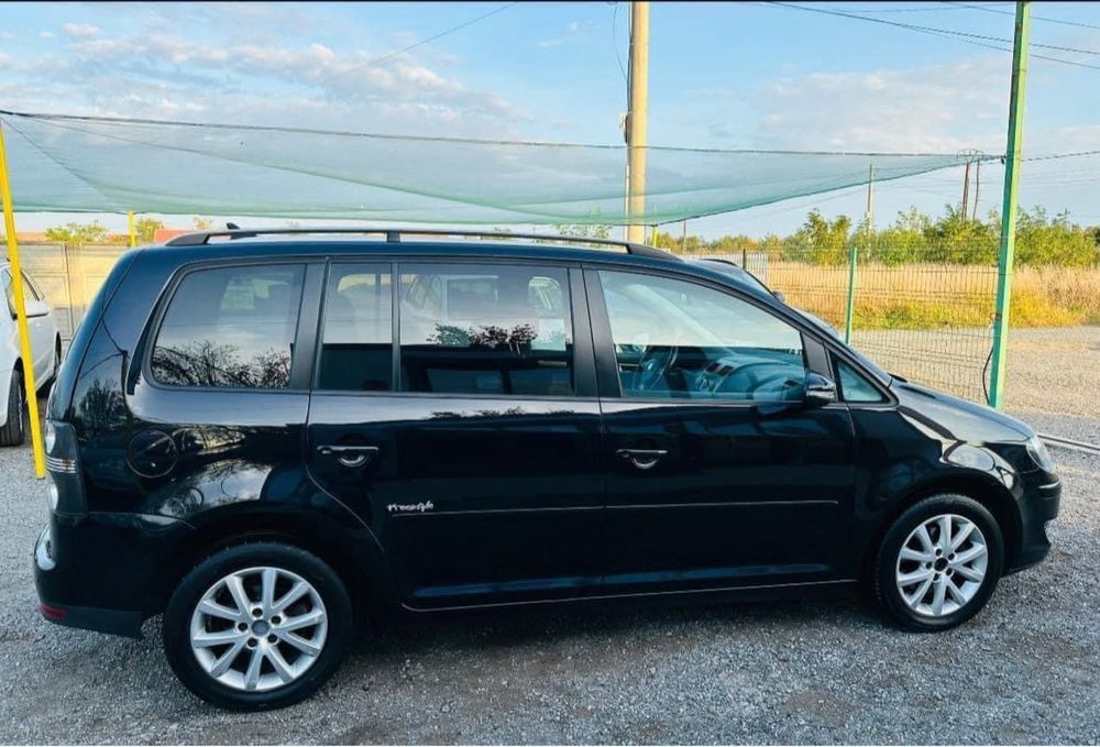 Vand VW Touran 7 Locuri