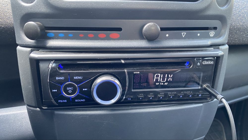 Cd mp3 player fm CLARION