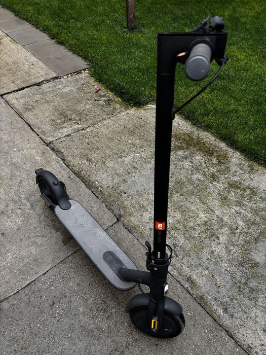 Vând Trotineta electrica Xiaomi