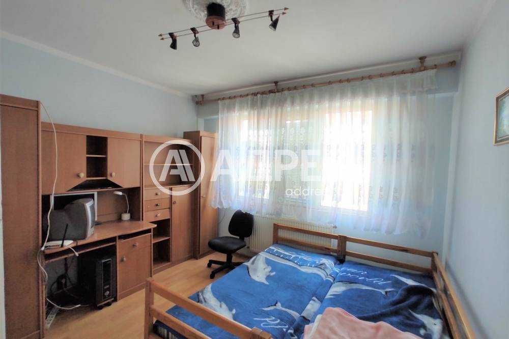 Продава се Тристаен апартамент в Разград, Орел - 75 кв.м за 884 €/кв.м - Снимка #2